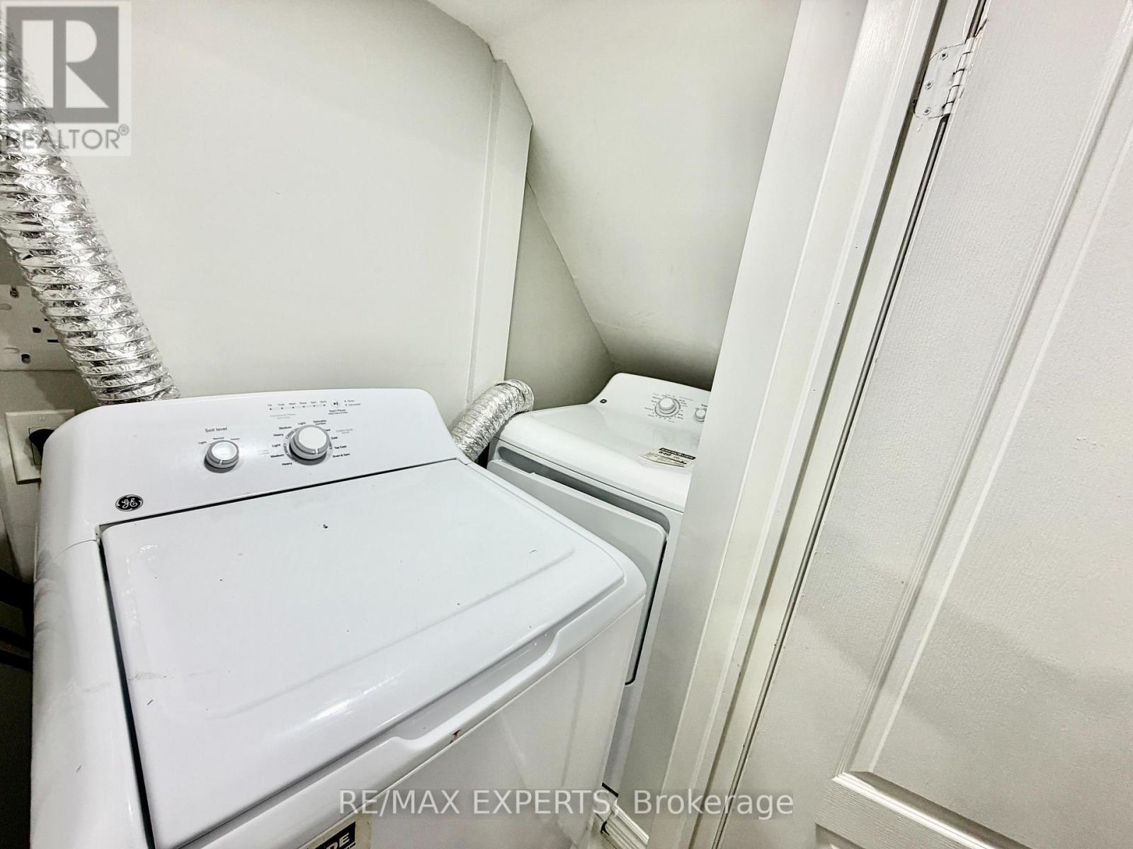 Lower - 3 Torraville Street, Brampton, Ontario  L6R 0Y5 - Photo 36 - W12688840