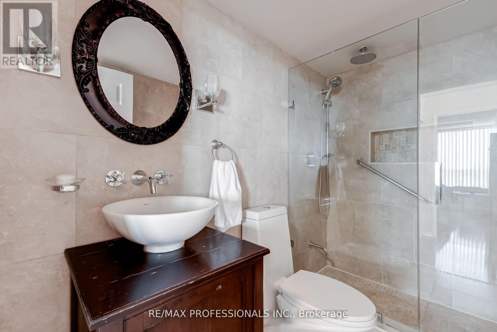 1703 - 700 Constellation Drive, Mississauga, Ontario  L5R 3G8 - Photo 19 - W12688868