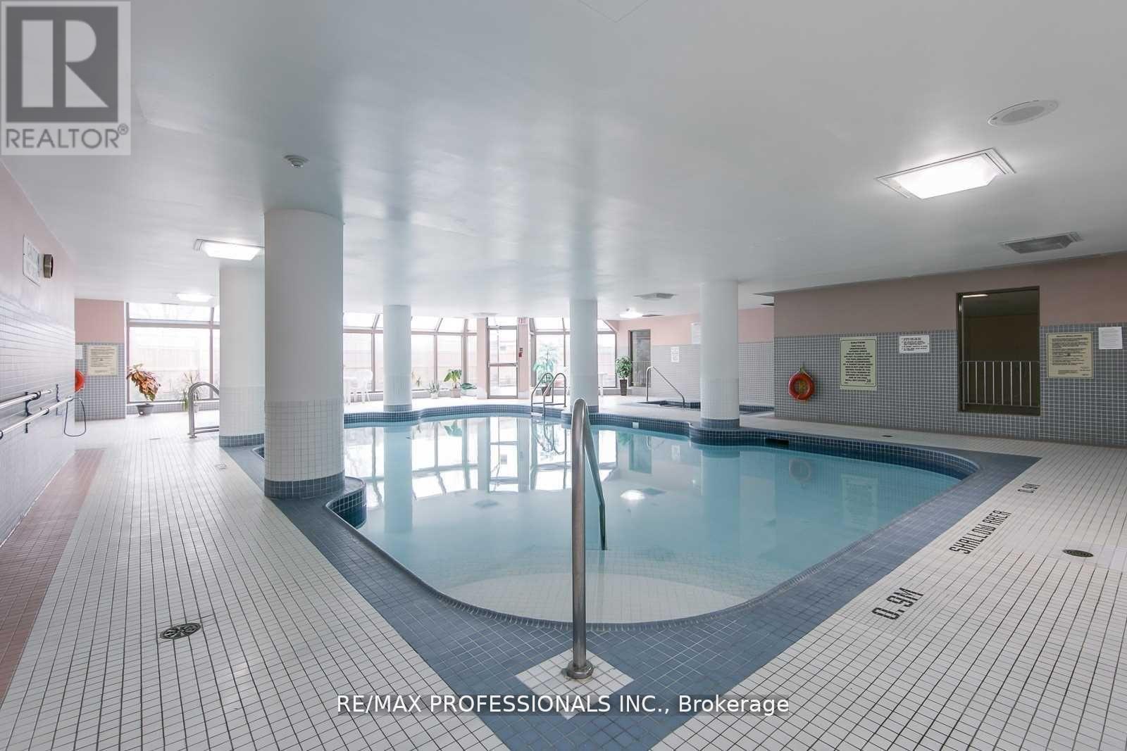 1703 - 700 Constellation Drive, Mississauga, Ontario  L5R 3G8 - Photo 35 - W12688868