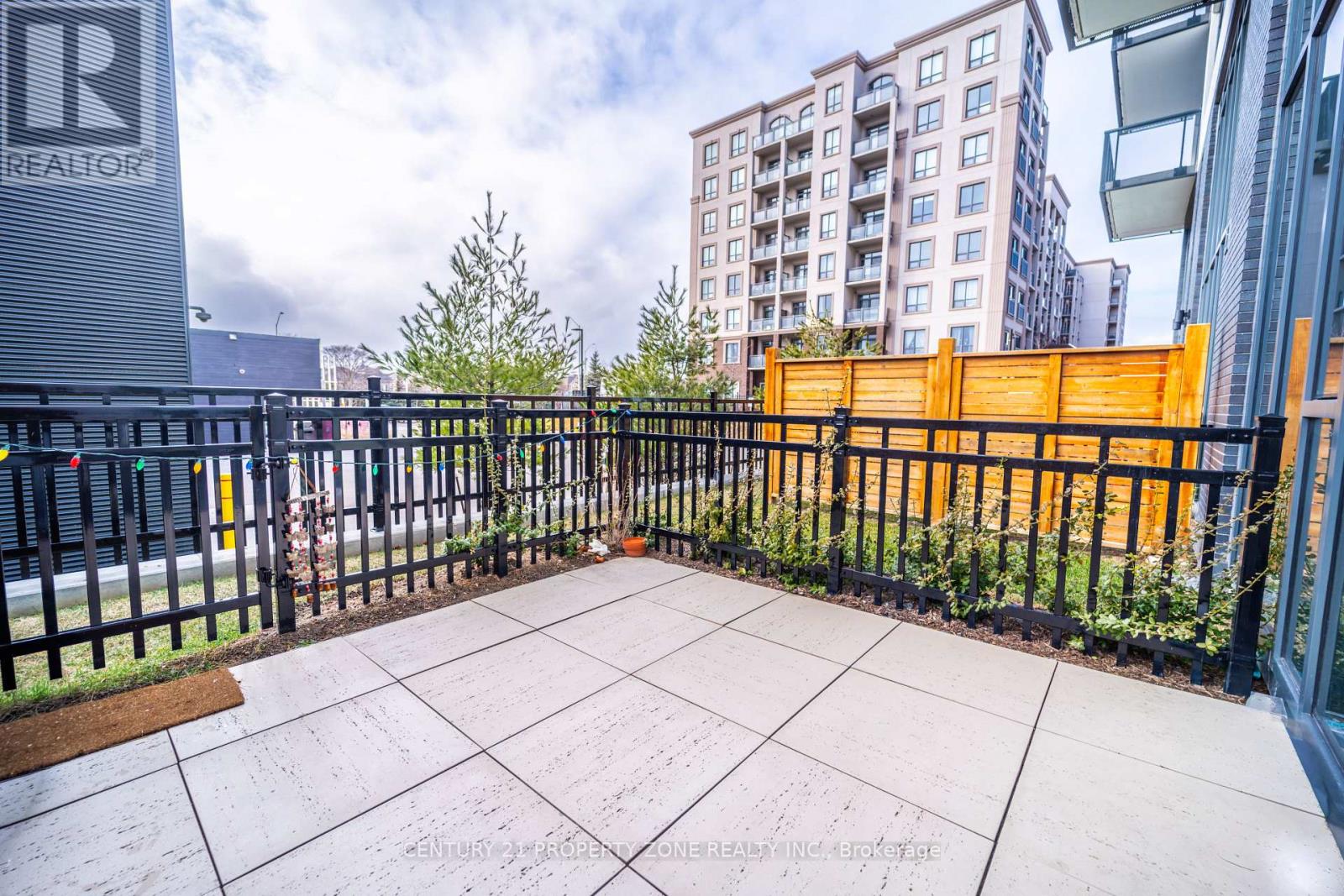 107 - 2450 Old Bronte Road, Oakville, Ontario  L6M 5P6 - Photo 11 - W12688888