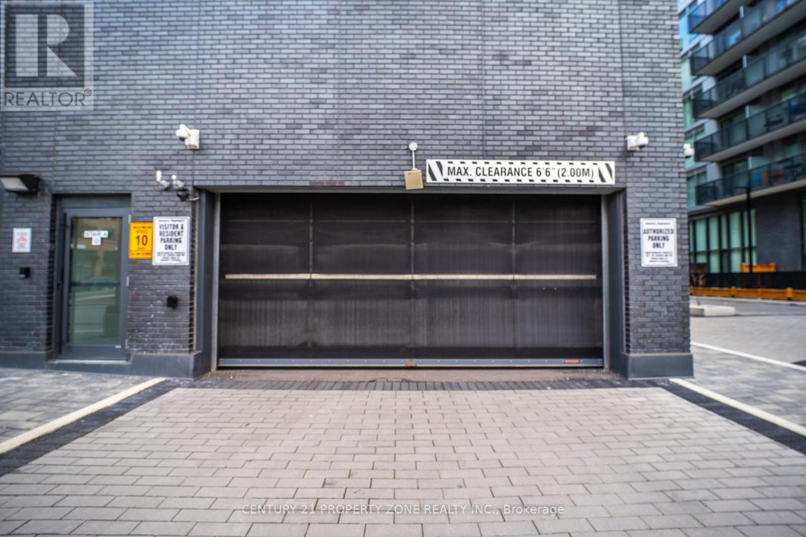 107 - 2450 Old Bronte Road, Oakville, Ontario  L6M 5P6 - Photo 3 - W12688888