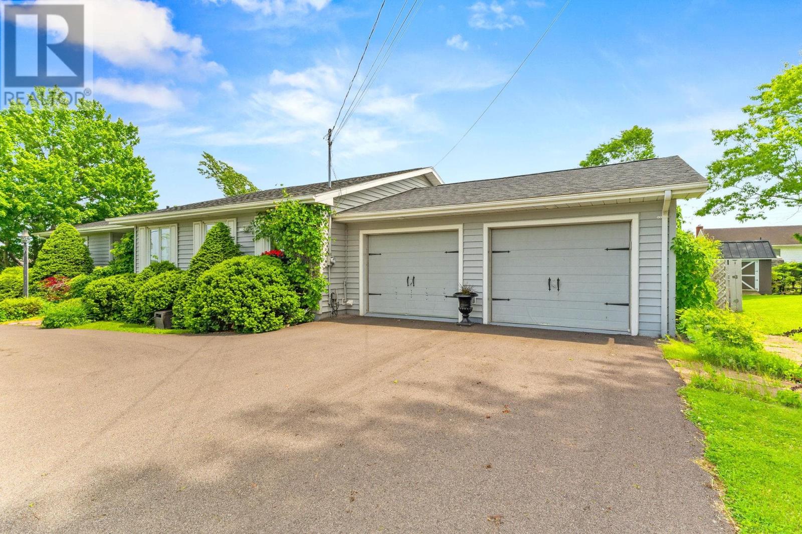 12 Westhill Drive, Charlottetown, Prince Edward Island  C1E 1N8 - Photo 3 - 202600646