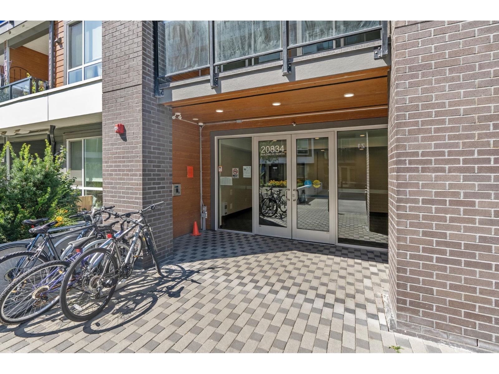 B523 20834 80 Avenue, Langley, British Columbia  V2Y 3M6 - Photo 2 - R3045325