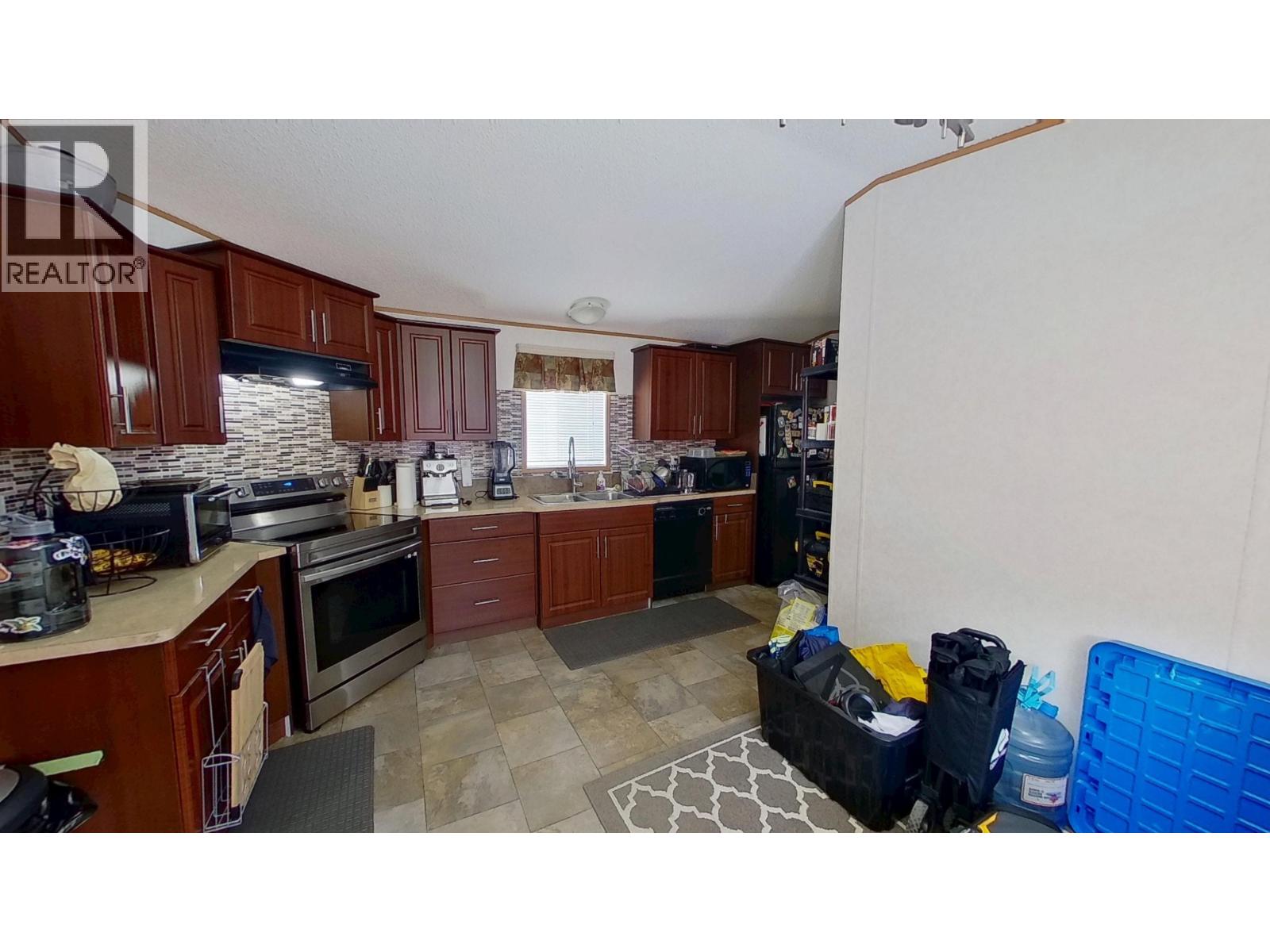 8125 85a Avenue, Fort St. John, British Columbia  V1J 0H7 - Photo 7 - R3078445