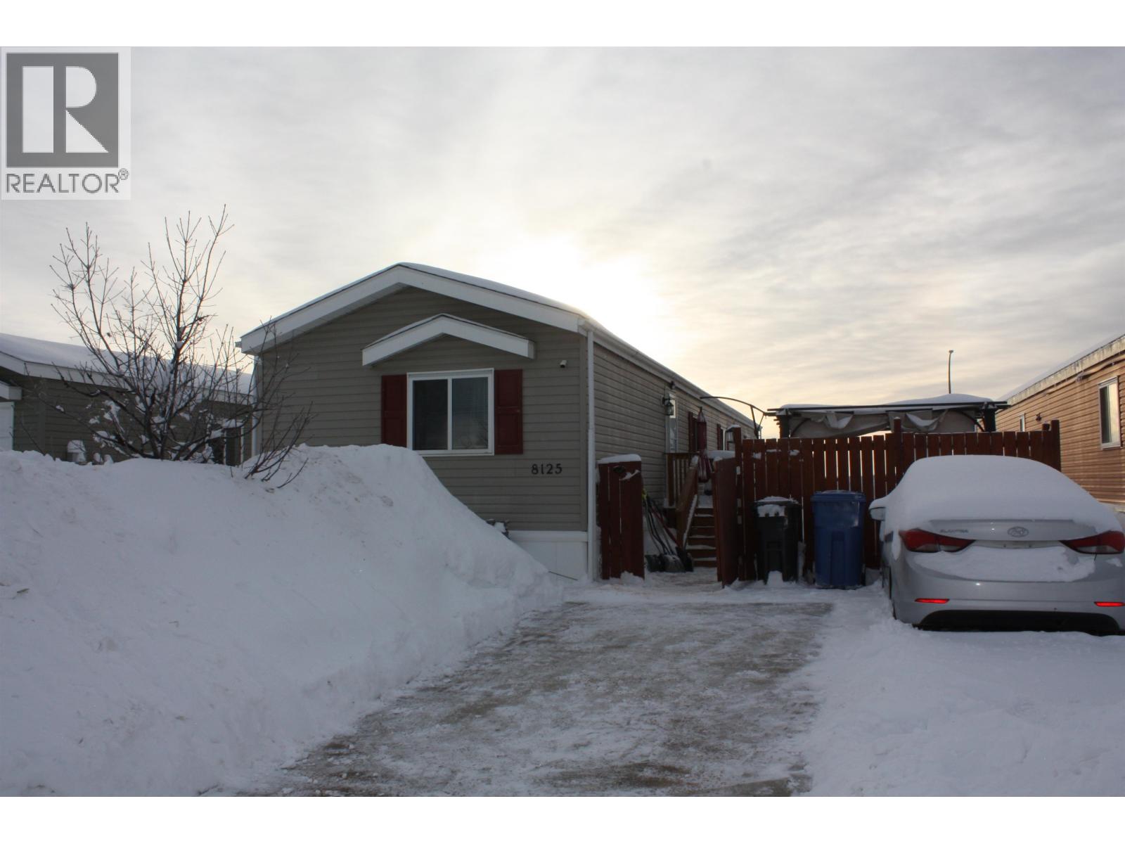 8125 85a Avenue, Fort St. John, British Columbia  V1J 0H7 - Photo 3 - R3078445