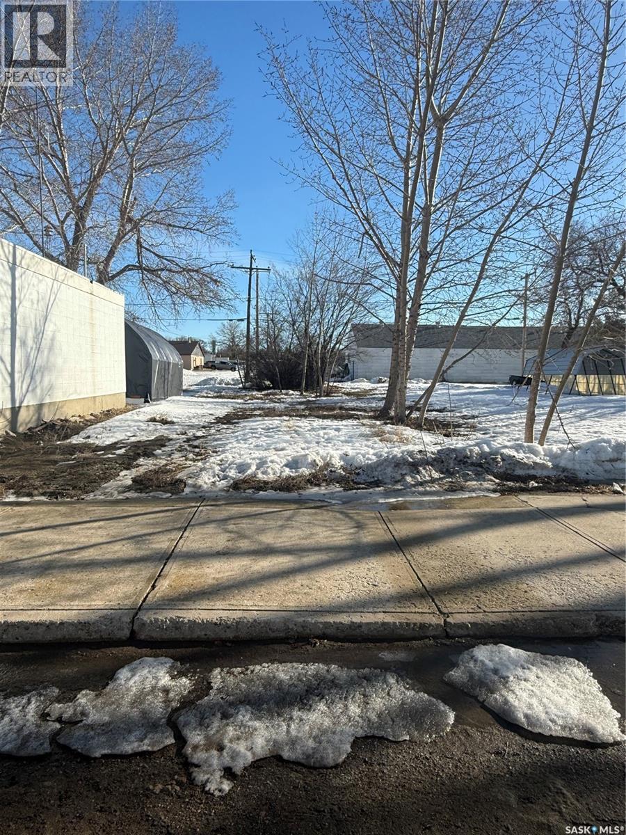 248 Centre Street, Shaunavon, Saskatchewan  S0N 2M0 - Photo 1 - SK026674