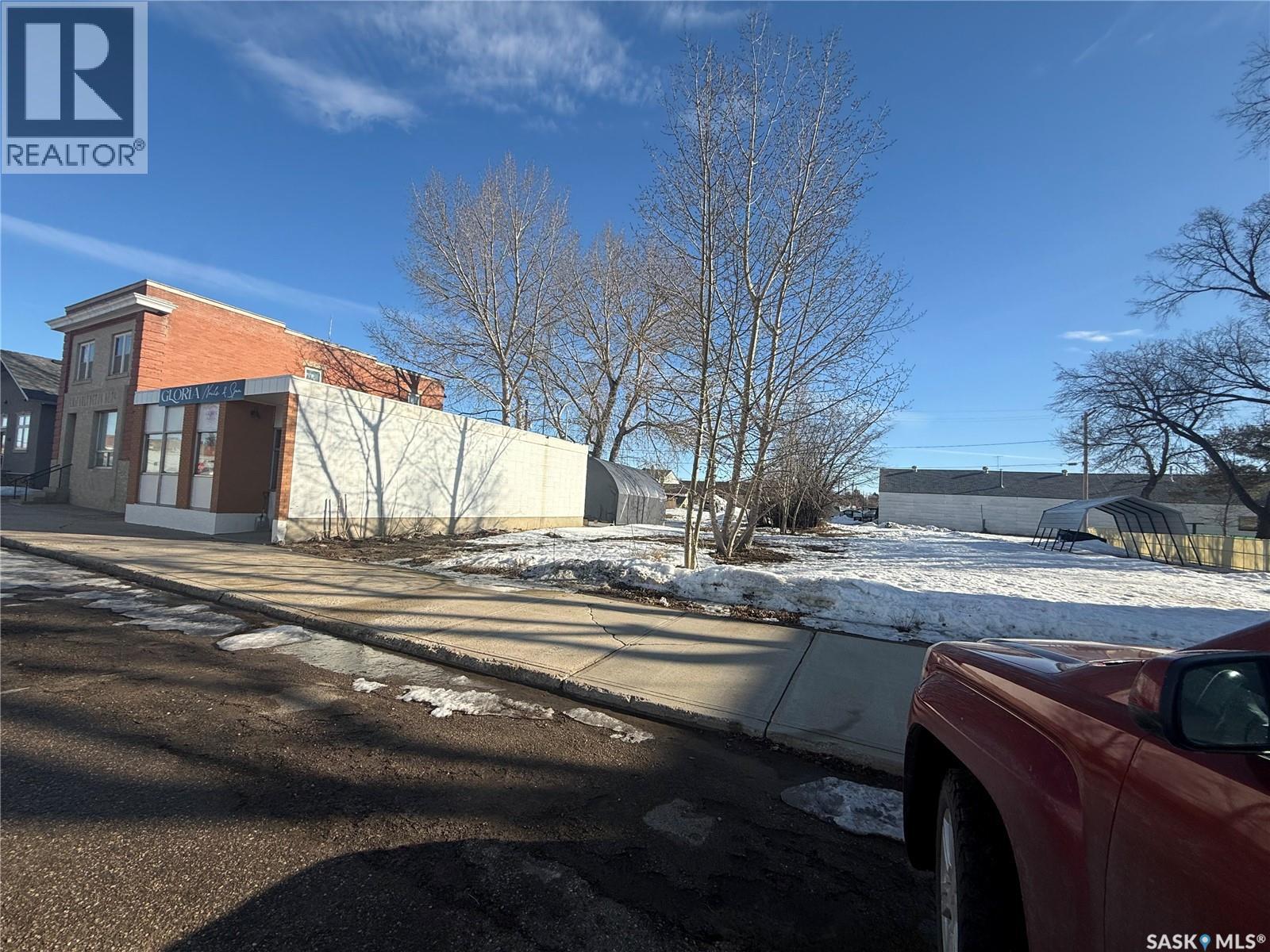 248 Centre Street, Shaunavon, Saskatchewan  S0N 2M0 - Photo 3 - SK026674