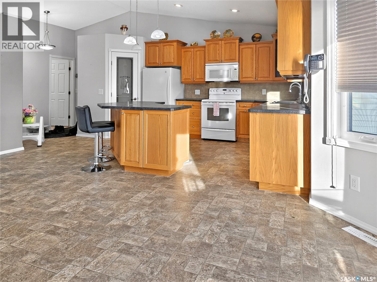 105 Nelson Avenue, Kipling, Saskatchewan  S0G 2S0 - Photo 11 - SK026601