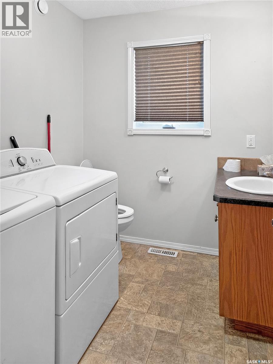 105 Nelson Avenue, Kipling, Saskatchewan  S0G 2S0 - Photo 19 - SK026601