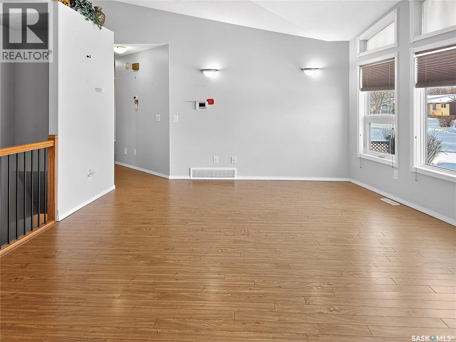 105 Nelson Avenue, Kipling, Saskatchewan  S0G 2S0 - Photo 6 - SK026601