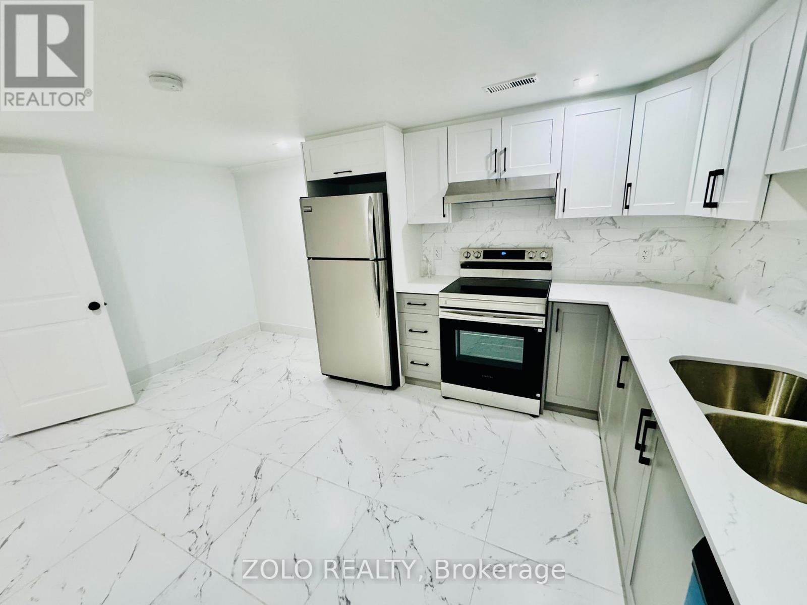 Lower / Basement - 285 West 31 Street, Hamilton, Ontario  L9C 5G5 - Photo 2 - X12688702