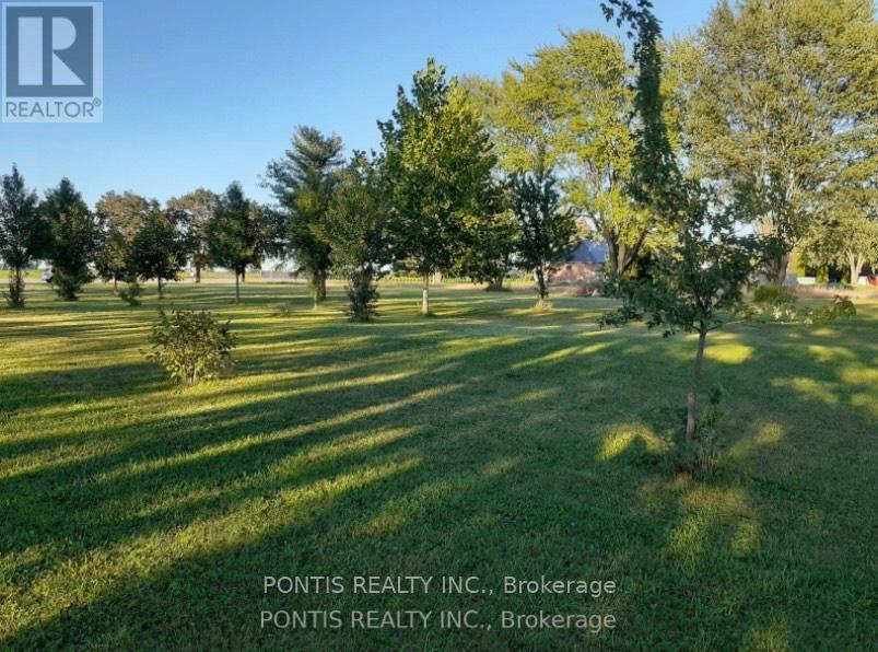 7059 Dufferin Avenue, Chatham-Kent (Wallaceburg), Ontario  N8A 4N3 - Photo 3 - X12688824