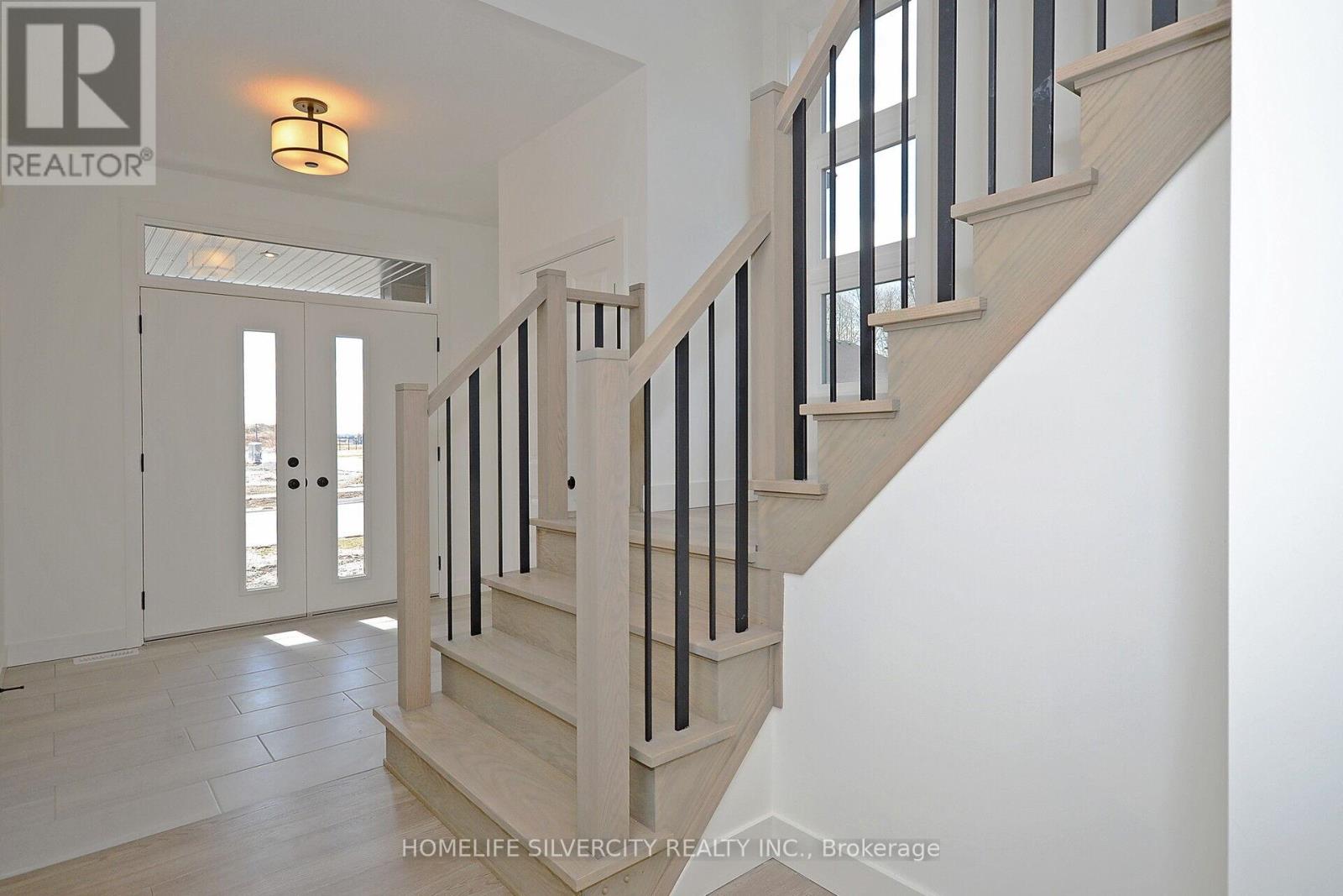 2 Montgomery Way, Ingersoll, Ontario  N5C 0E4 - Photo 5 - X12688862