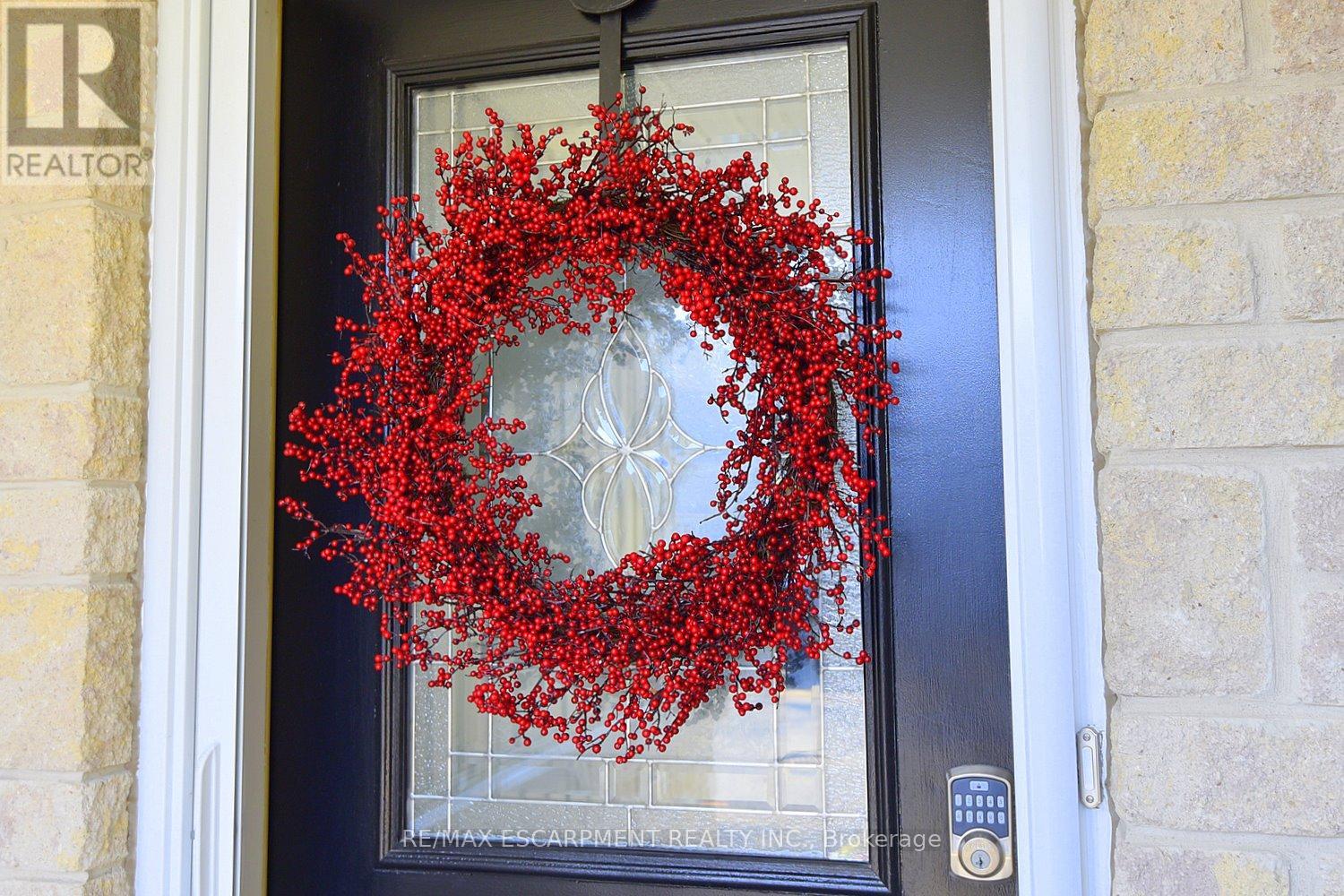 18 - 92 Loretta Drive, Niagara-On-The-Lake, Ontario  L0S 1T0 - Photo 2 - X12688872