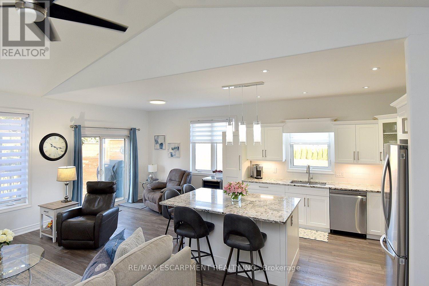 18 - 92 Loretta Drive, Niagara-On-The-Lake, Ontario  L0S 1T0 - Photo 22 - X12688872