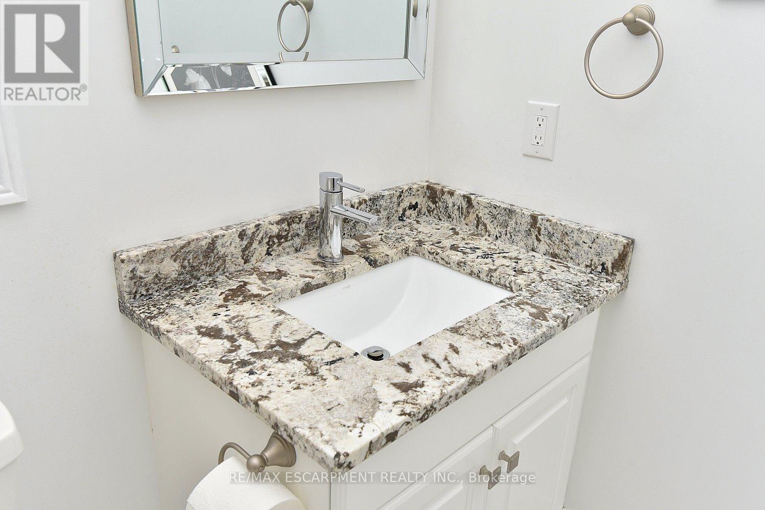 18 - 92 Loretta Drive, Niagara-On-The-Lake, Ontario  L0S 1T0 - Photo 36 - X12688872