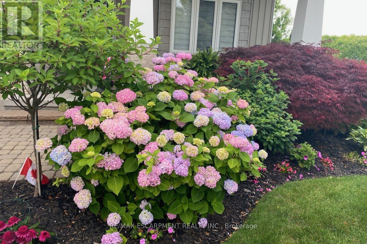 18 - 92 Loretta Drive, Niagara-On-The-Lake, Ontario  L0S 1T0 - Photo 48 - X12688872