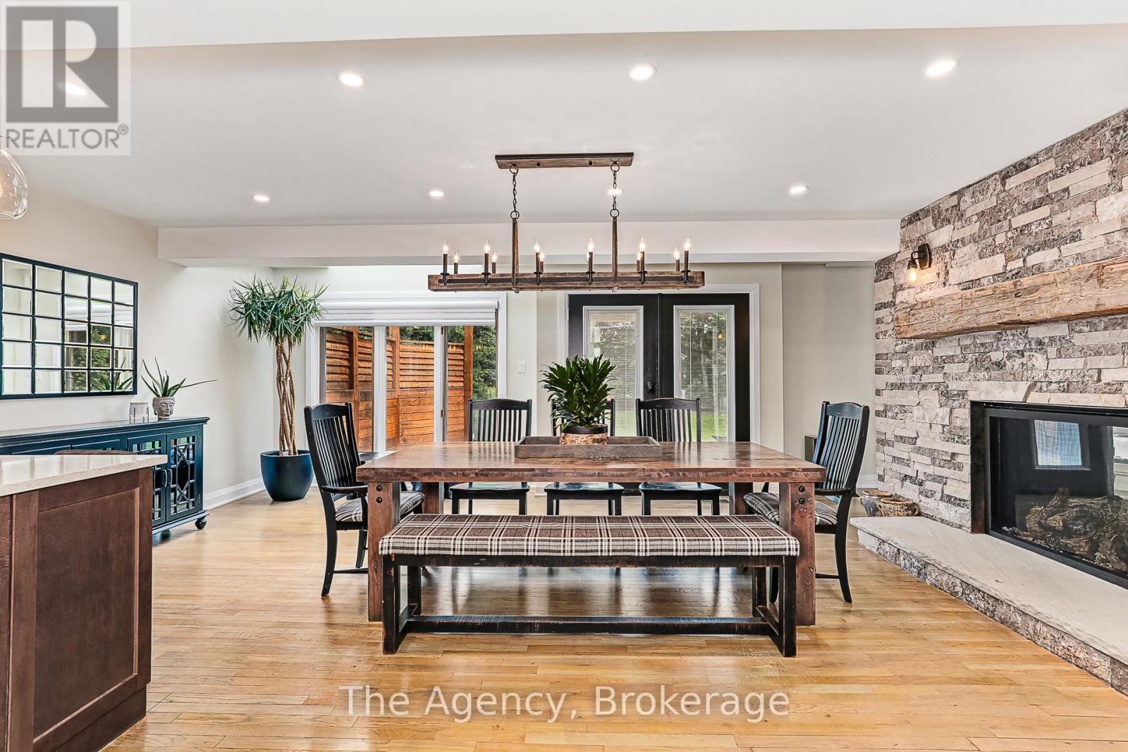 136 Grand Cypress Lane, Blue Mountains, Ontario  L9Y 0K7 - Photo 7 - X12688910