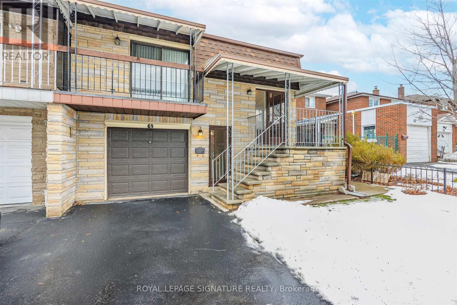69 Keyworth Trail, Toronto, Ontario  M1S 2V2 - Photo 2 - E12688858