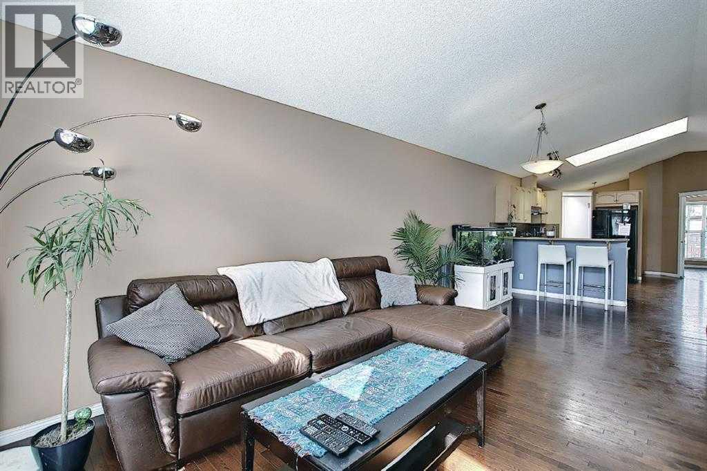1 Prestwick Mount Se, Calgary, Alberta  T2Z 4P5 - Photo 5 - A2276894