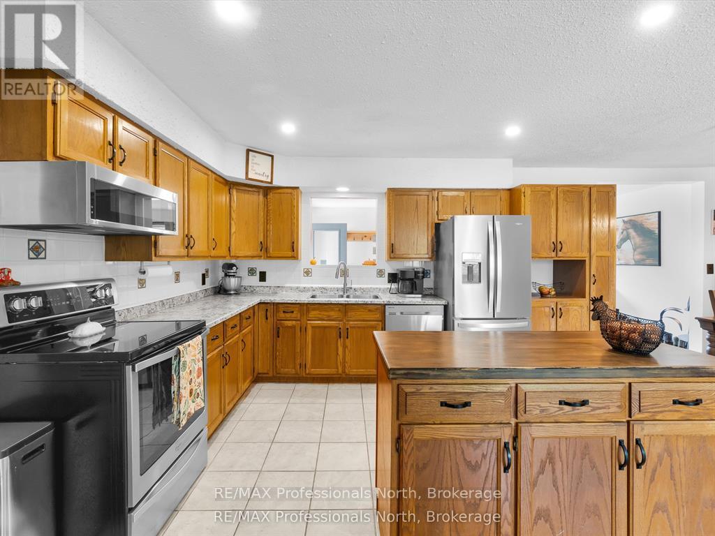 1062 Skyline Drive, Armour, Ontario  P0A 1J0 - Photo 4 - X12688950