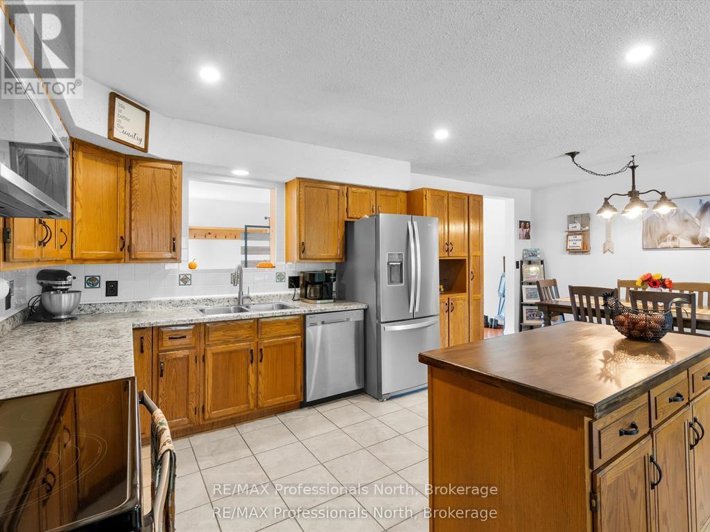 1062 Skyline Drive, Armour, Ontario  P0A 1J0 - Photo 6 - X12688950