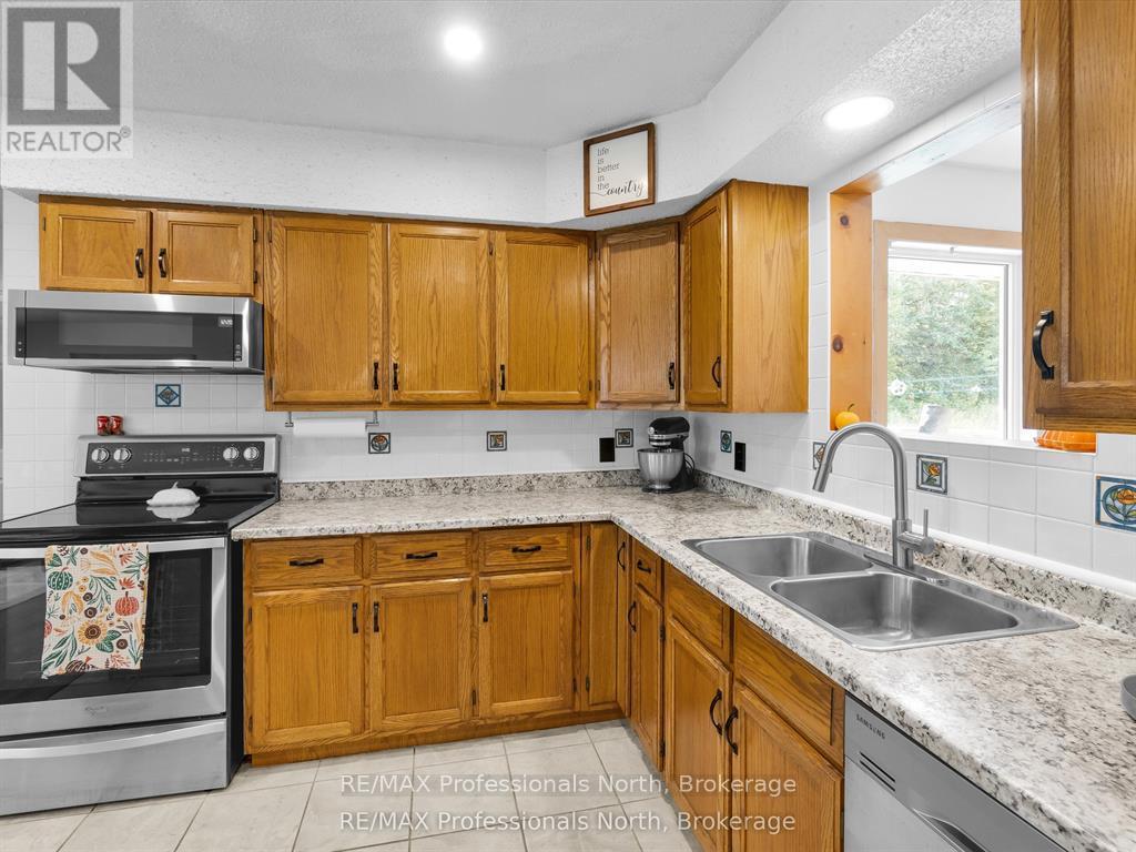 1062 Skyline Drive, Armour, Ontario  P0A 1J0 - Photo 7 - X12688950