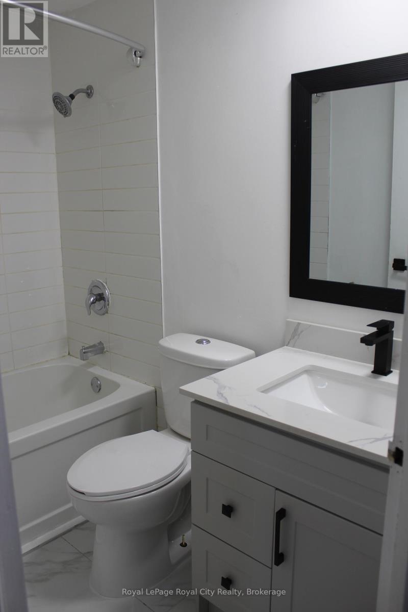 137 Jansen Avenue, Kitchener, Ontario  N2A 2L8 - Photo 15 - X12688954