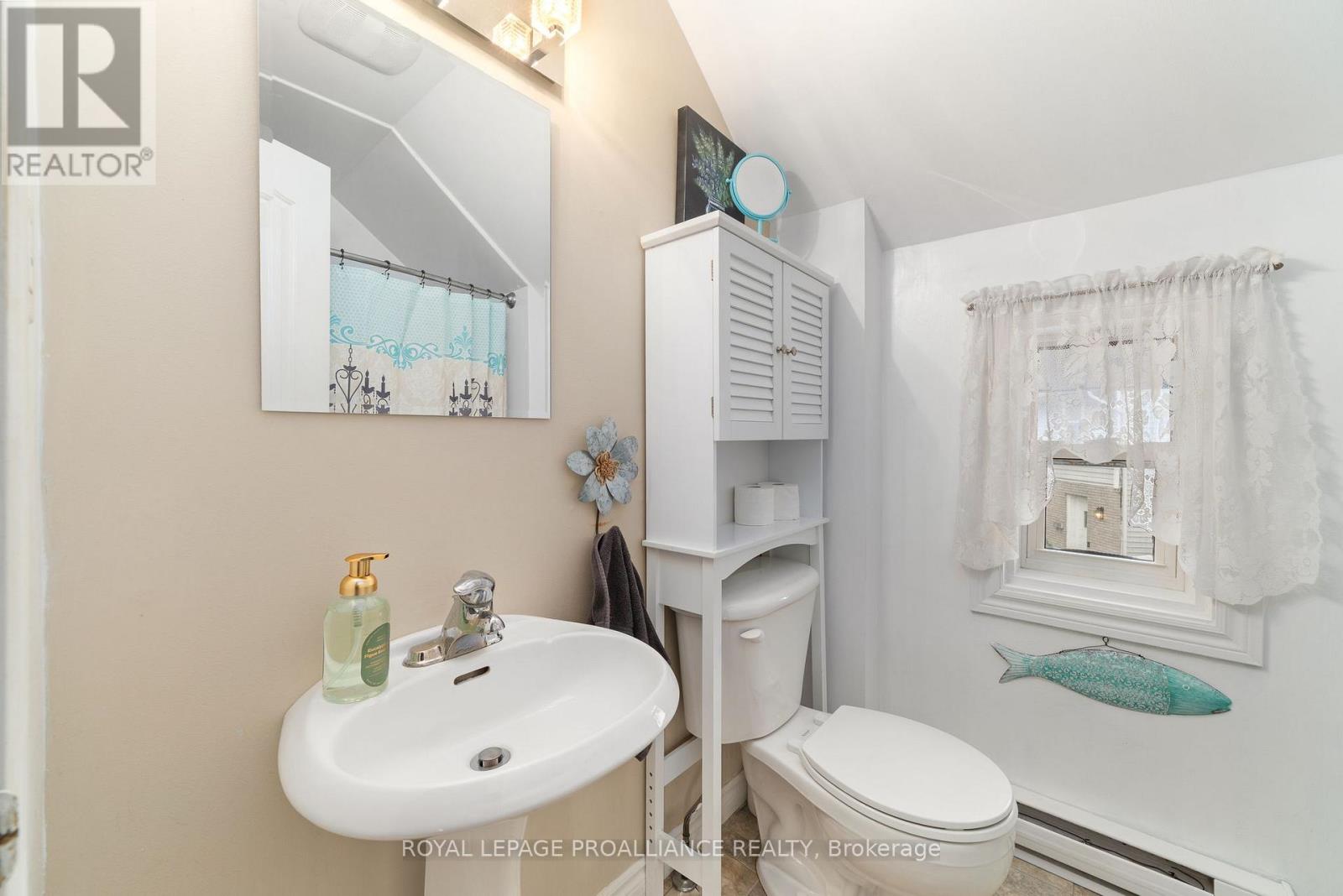 16 Benjamin Street, Belleville, Ontario  K8P 1P7 - Photo 28 - X12689010