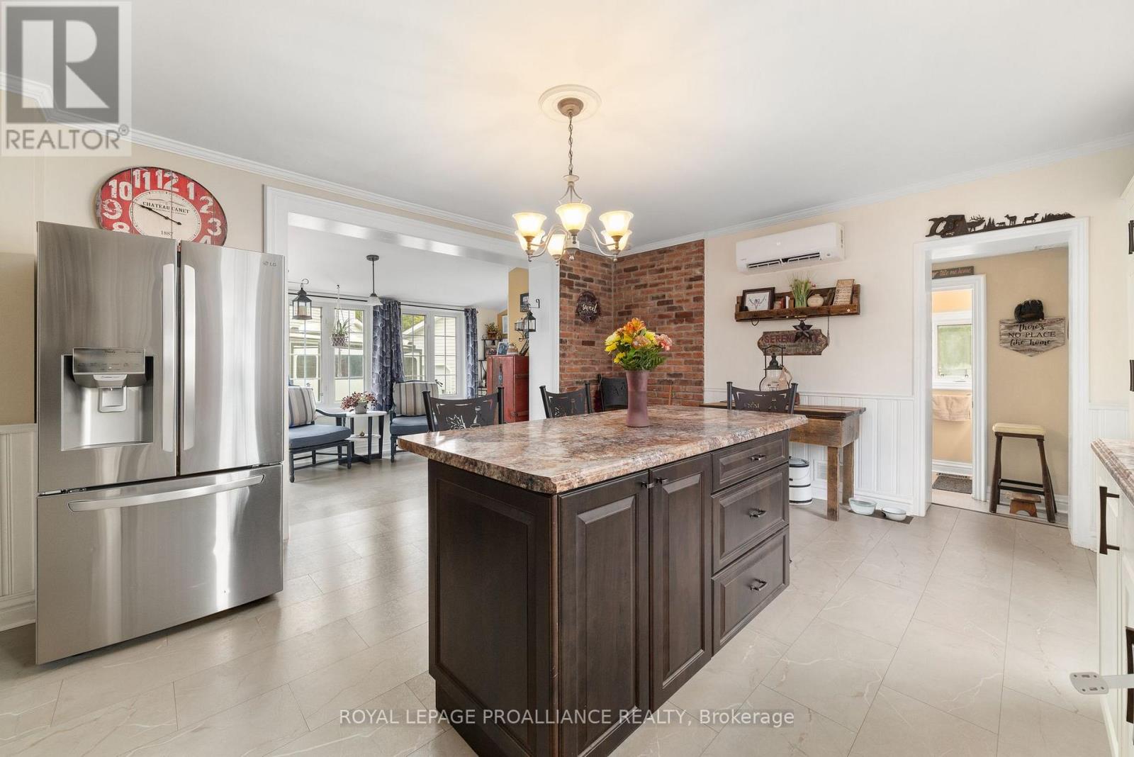 16 Benjamin Street, Belleville, Ontario  K8P 1P7 - Photo 8 - X12689010