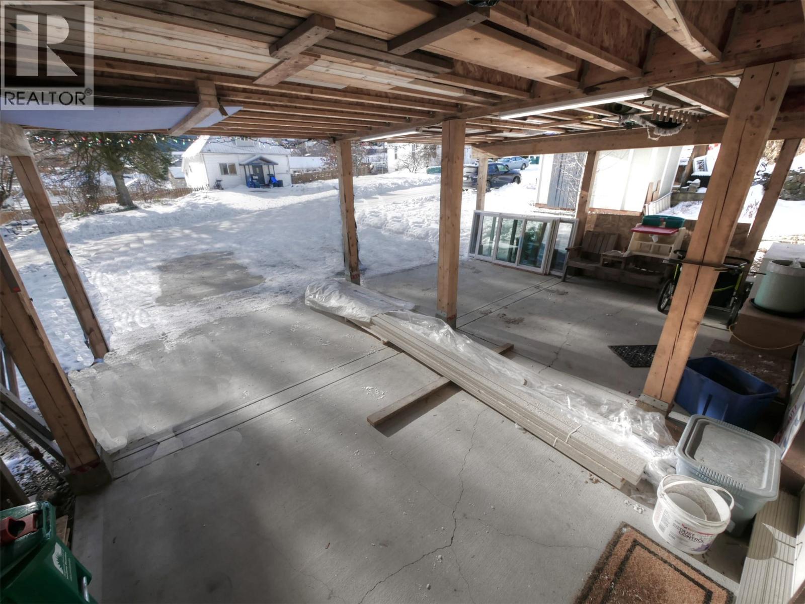 1650 Kootenay Avenue, Rossland, British Columbia  V0G 1Y0 - Photo 18 - 10372358