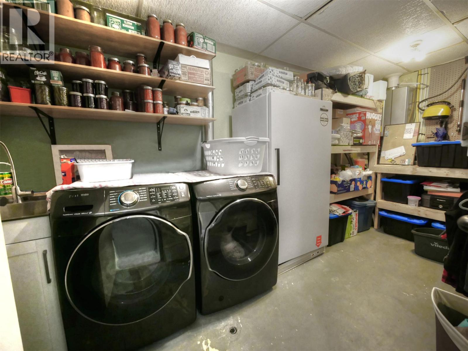 1650 Kootenay Avenue, Rossland, British Columbia  V0G 1Y0 - Photo 17 - 10372358