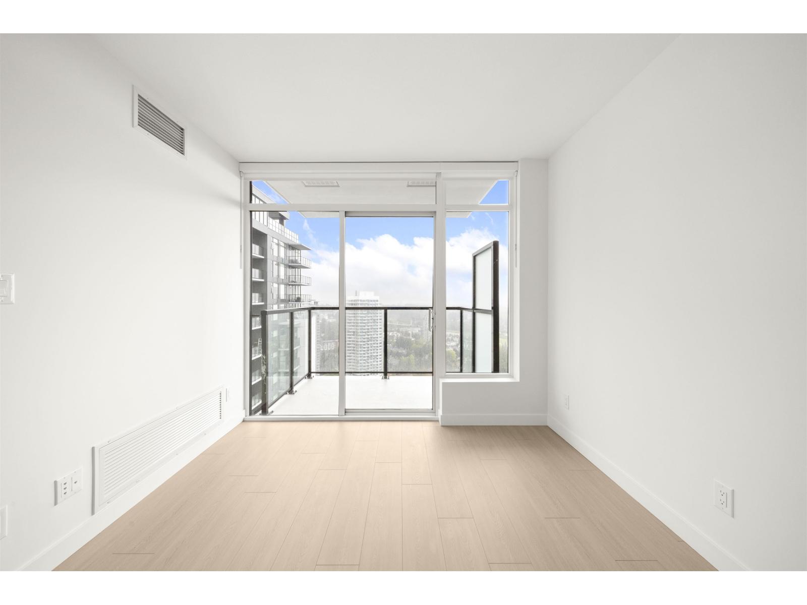 3011 13745 George Junction, Surrey, British Columbia  V3T 4Y3 - Photo 10 - R3078266