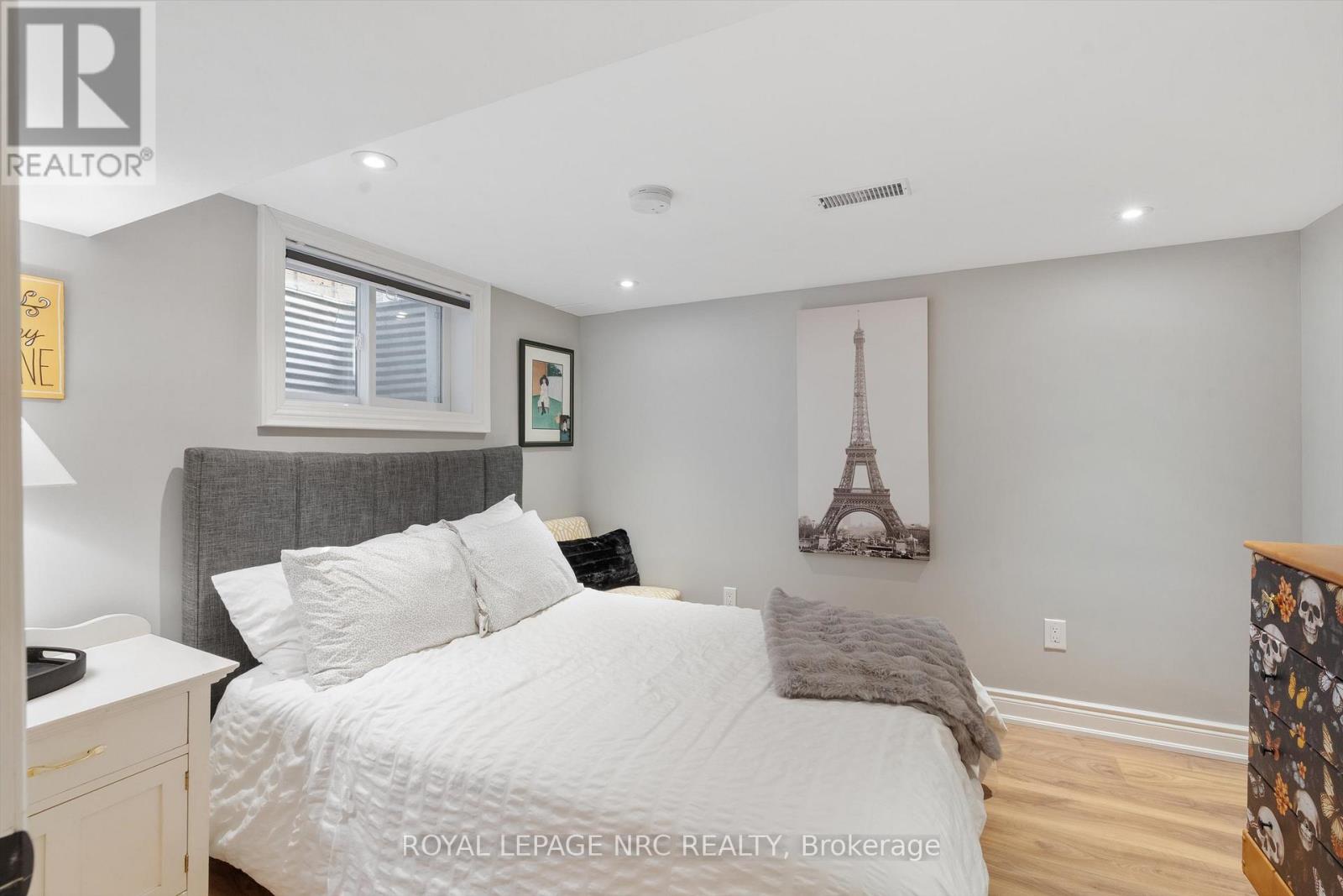 110 St Patrick Street, St. Catharines, Ontario  L2R 1K5 - Photo 27 - X12686076