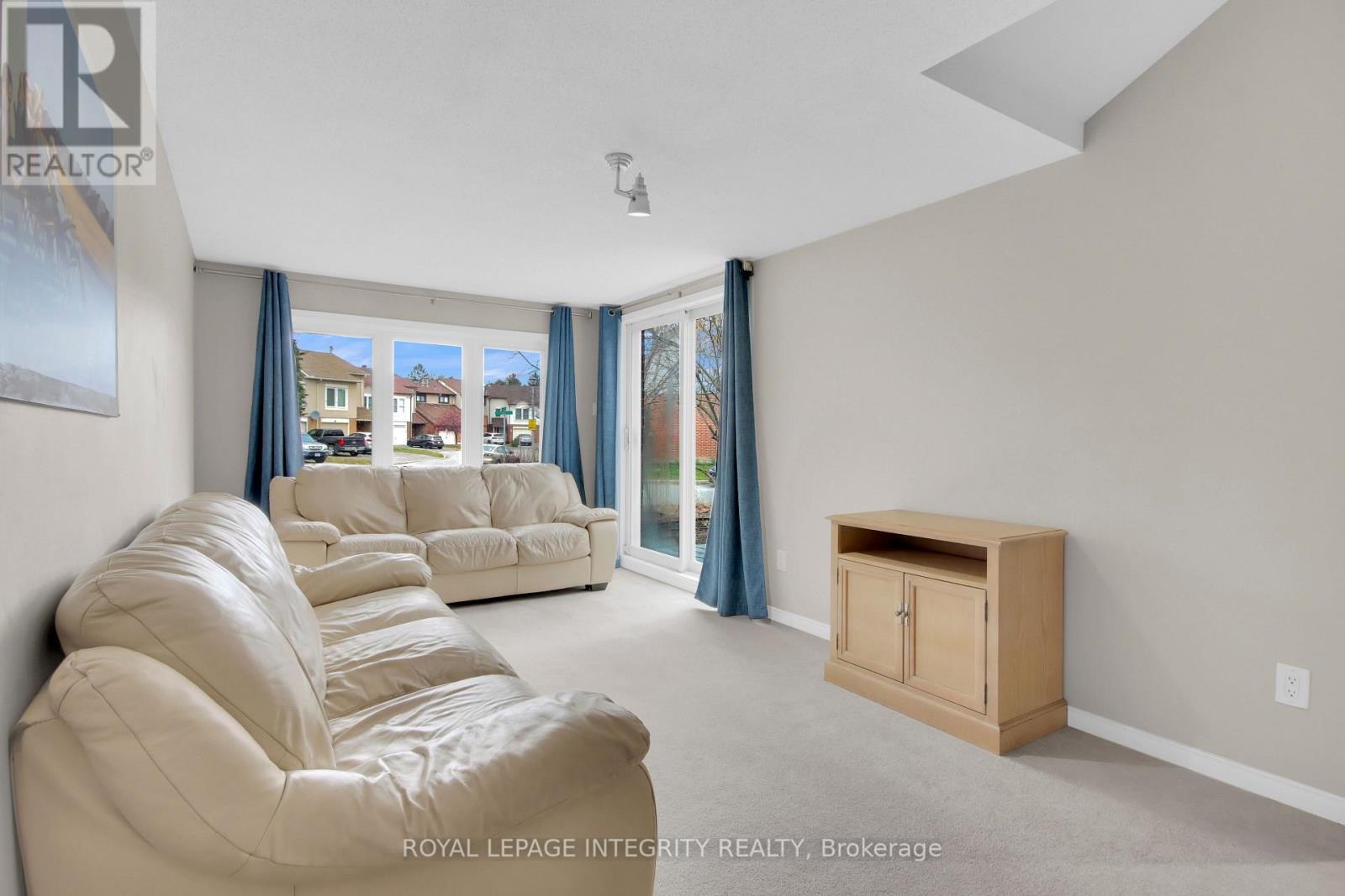 36 Greenboro Crescent, Ottawa, Ontario  K1T 1W5 - Photo 7 - X12688992