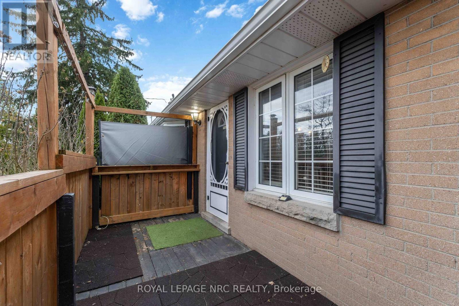 23 Verne Avenue, Welland, Ontario  L3C 1Z6 - Photo 3 - X12688932