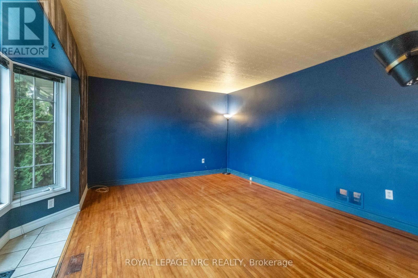 23 Verne Avenue, Welland, Ontario  L3C 1Z6 - Photo 6 - X12688932