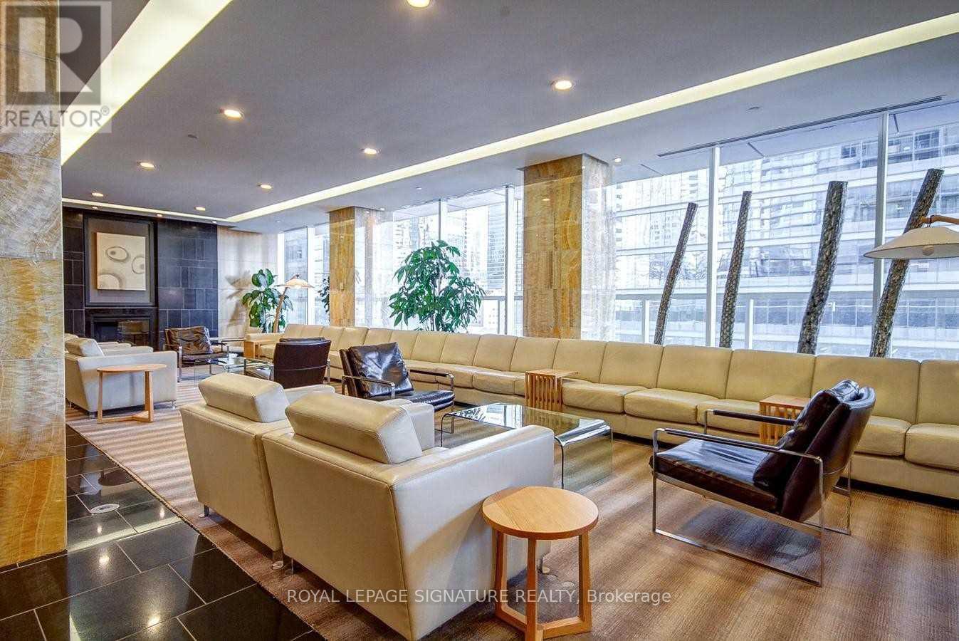 2404n - 65 Bremner Boulevard, Toronto, Ontario  M5J 0A7 - Photo 20 - C12686486