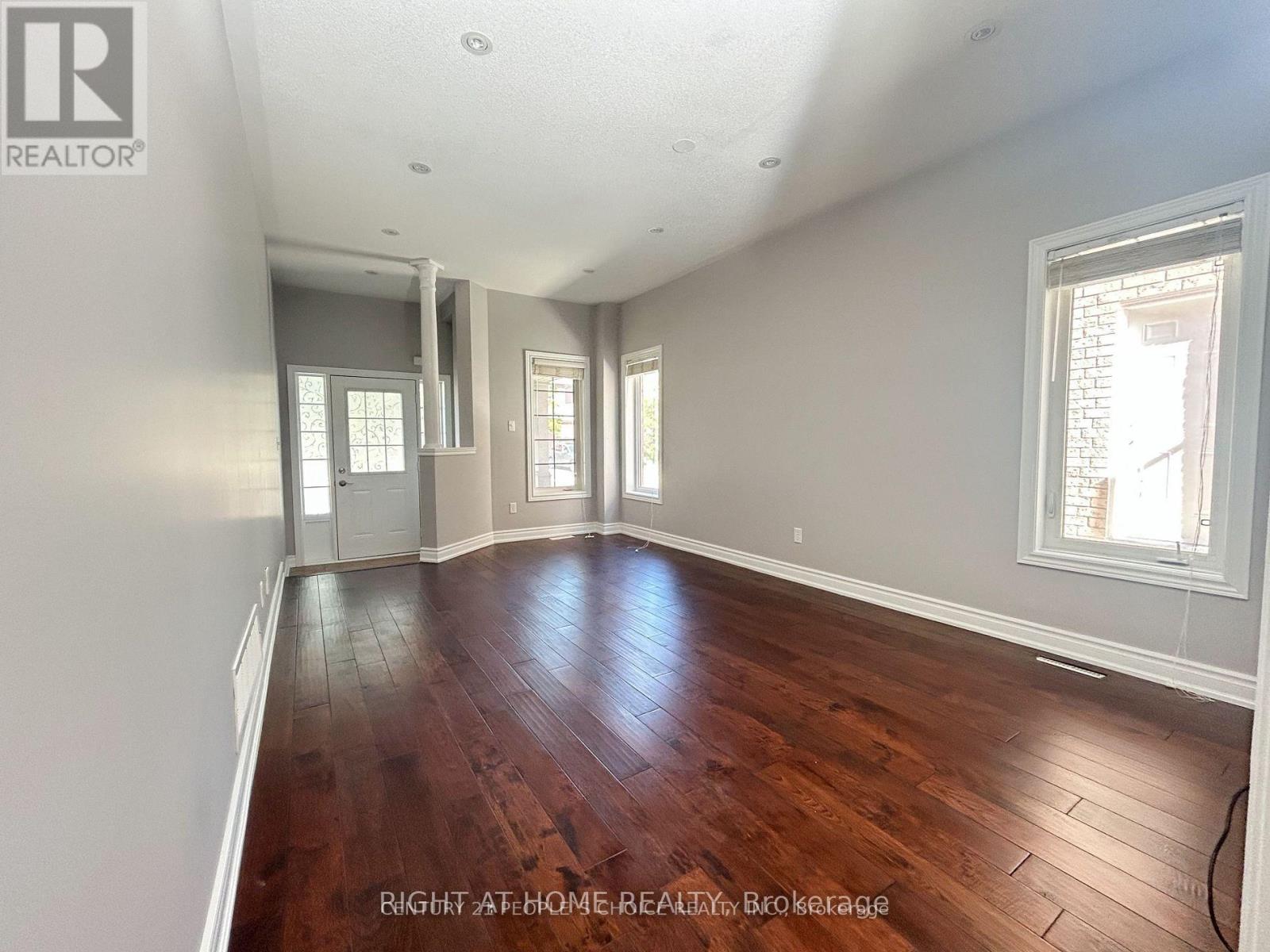 15 Krakow Street, Brampton, Ontario  L6Y 0K9 - Photo 5 - W12686860