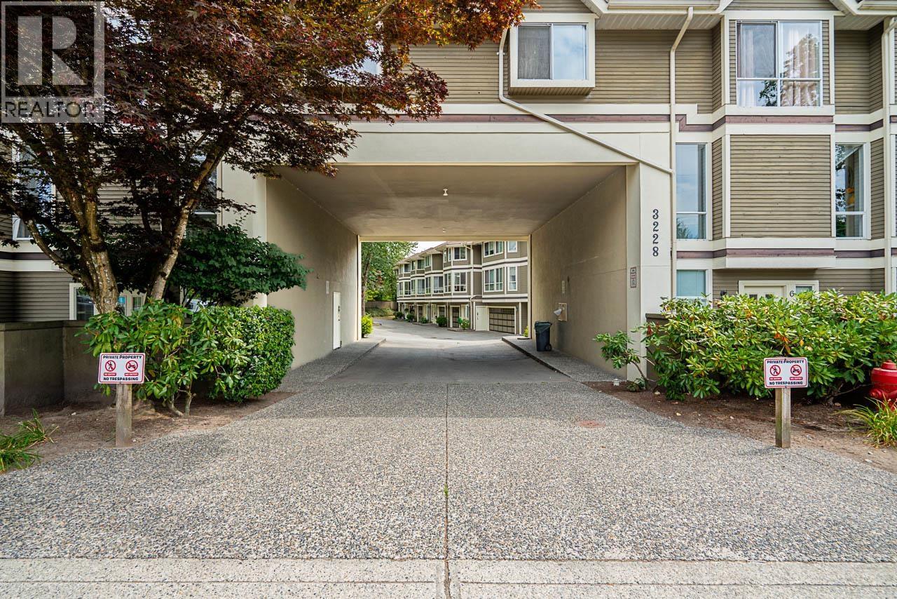 12 3228 Raleigh Street, Port Coquitlam, British Columbia  V3C 3J5 - Photo 2 - R3078436