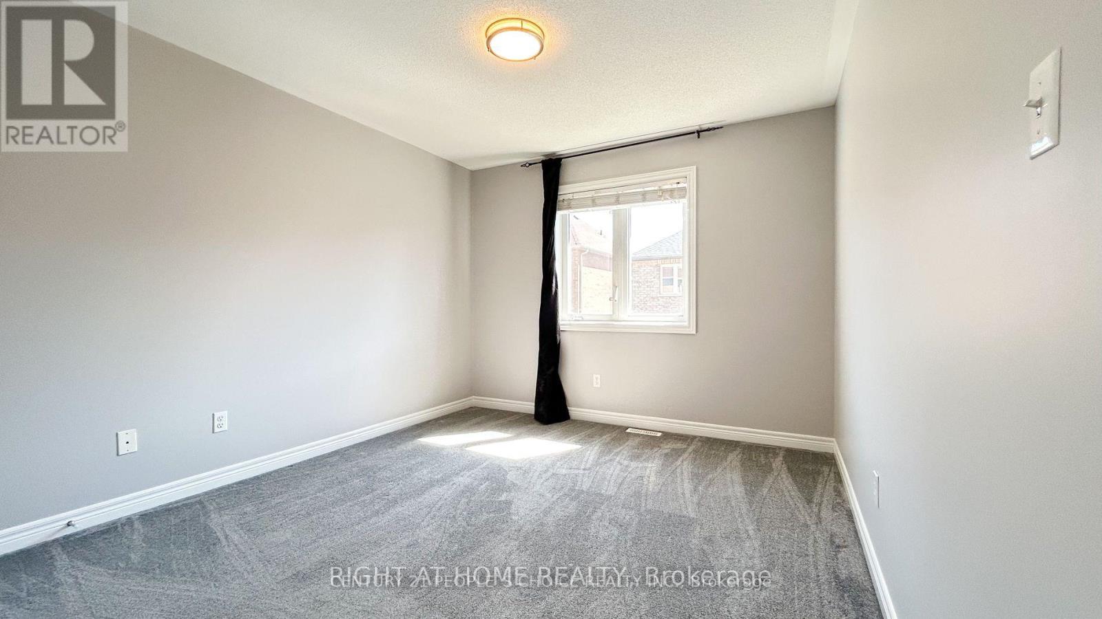 15 Krakow Street, Brampton, Ontario  L6Y 0K9 - Photo 10 - W12686860