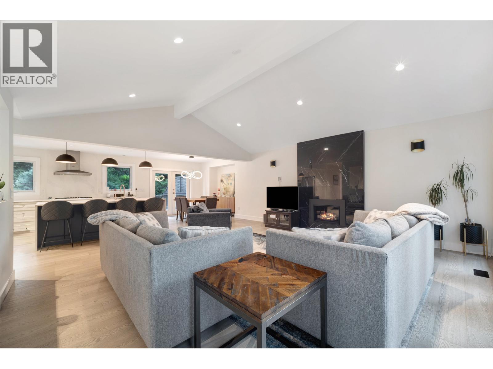 2488 Belloc Street, North Vancouver, British Columbia V7H 2L1 - Photo 7 - R3078417