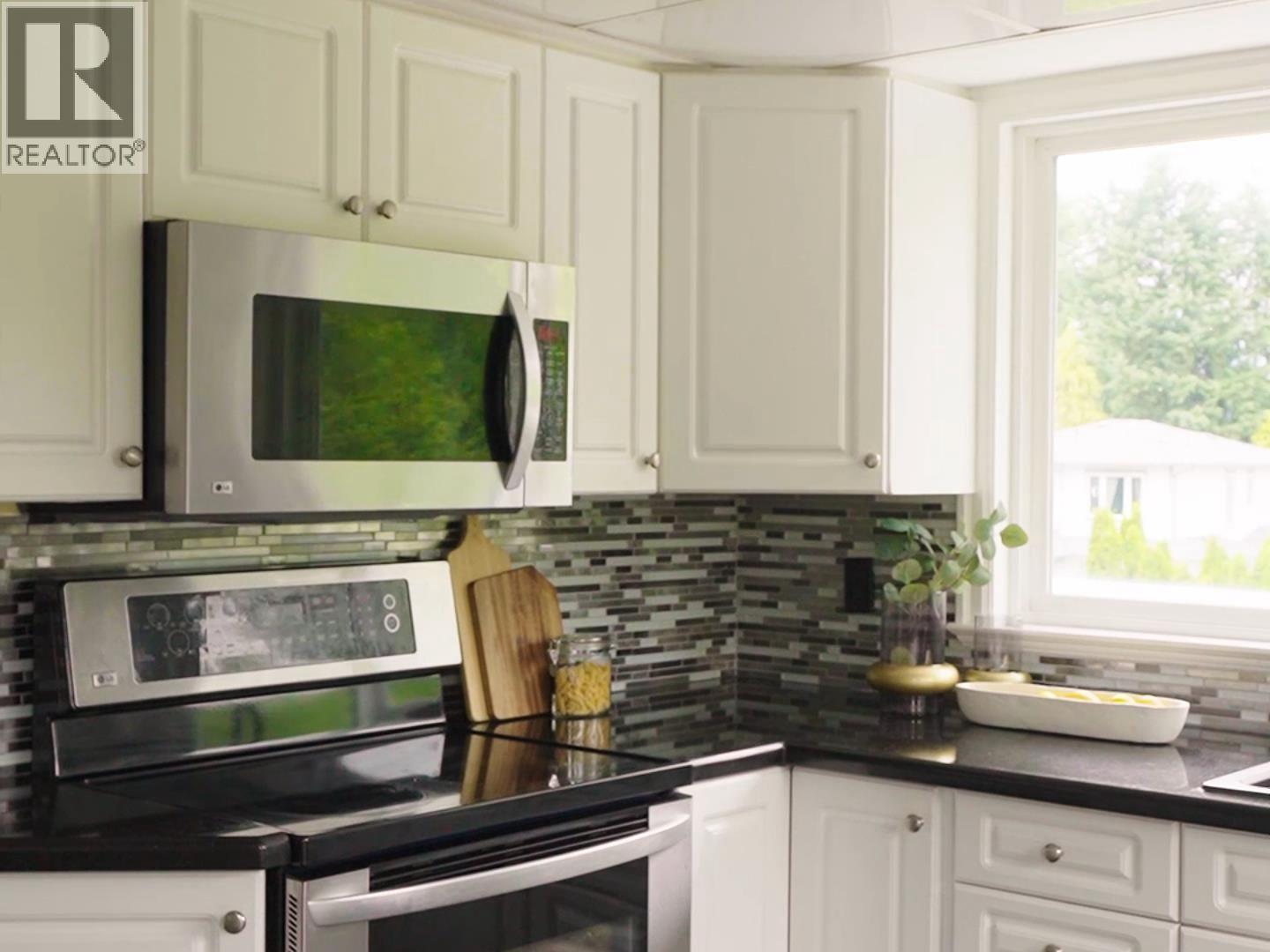 3222 Mariner Way, Coquitlam, British Columbia  V3C 4K7 - Photo 20 - R3078450