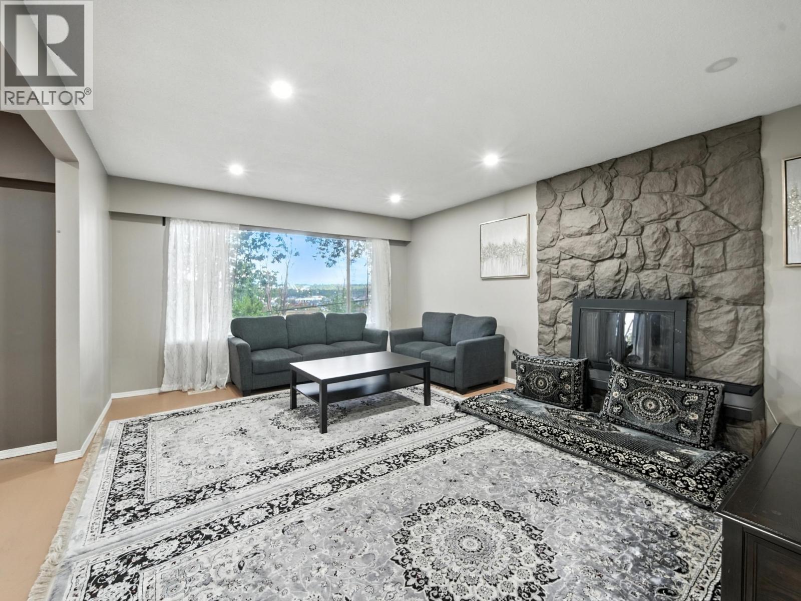 83 Warrick Street, Coquitlam, British Columbia  V3K 5L3 - Photo 4 - R3078456