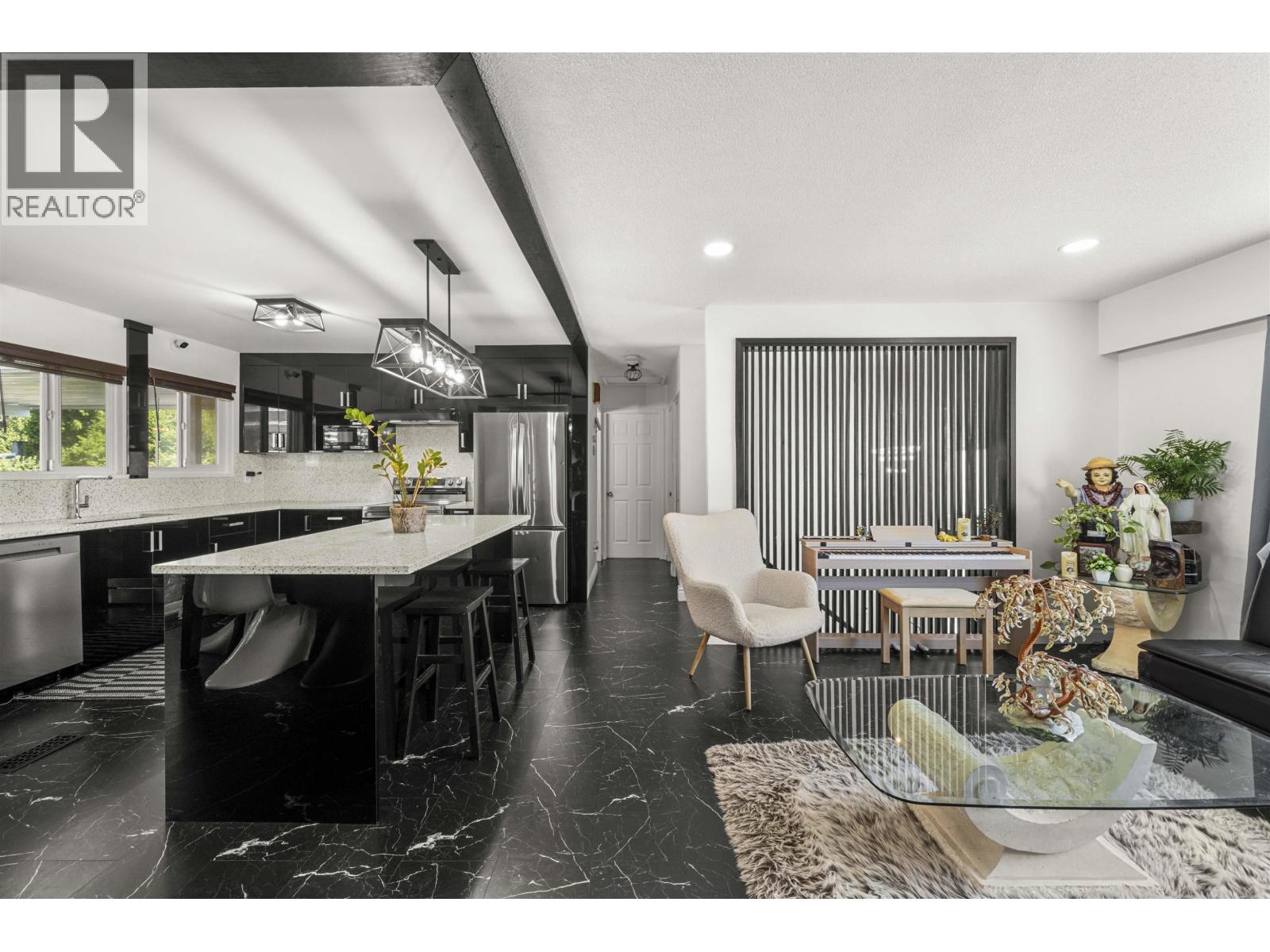 1121 Prairie Avenue, Port Coquitlam, British Columbia  V3B 1S7 - Photo 9 - R3078471