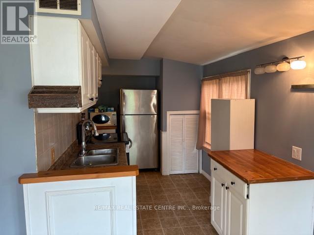 4 Maple Grove Village Road, Southgate, Ontario  N0C 1B0 - Photo 9 - X12294006