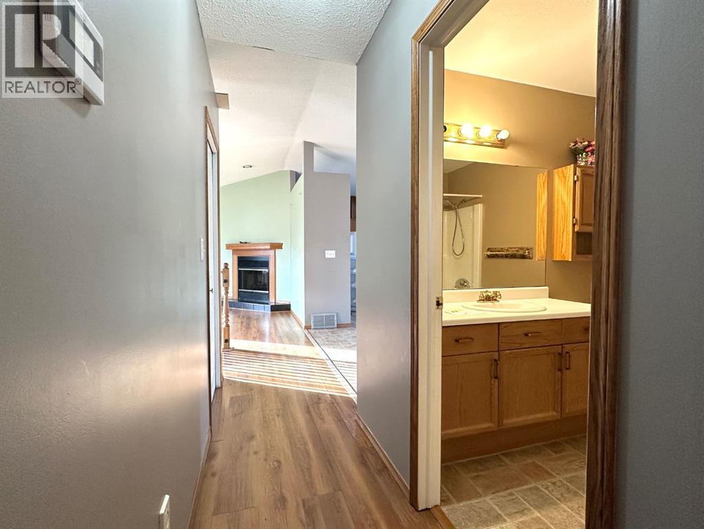 165 Park Drive, Whitecourt, Alberta  T7S 1R3 - Photo 19 - A2268677