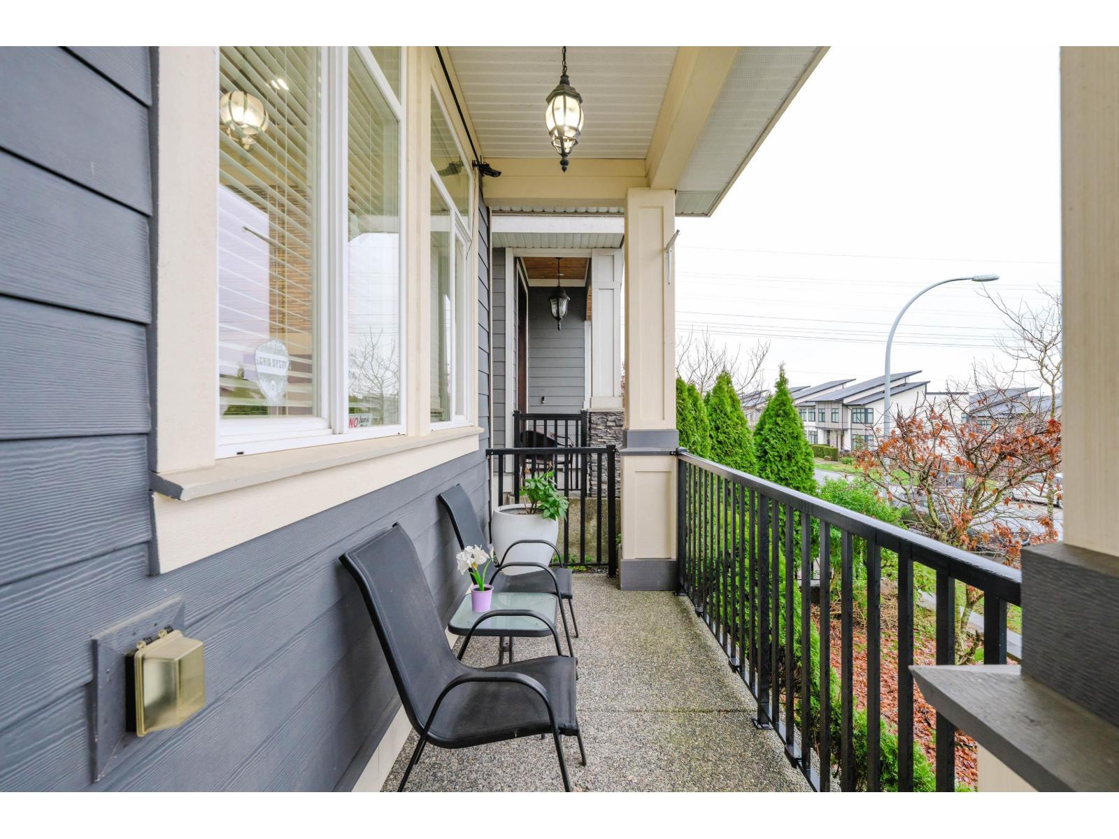 14118 60a Avenue, Surrey, British Columbia  V3X 0G1 - Photo 4 - R3078384