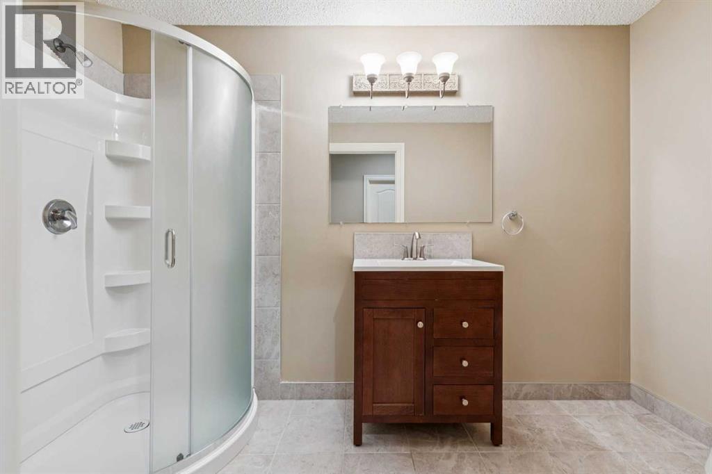 104 Strathridge Place Sw, Calgary, Alberta  T3H 4J1 - Photo 32 - A2270016