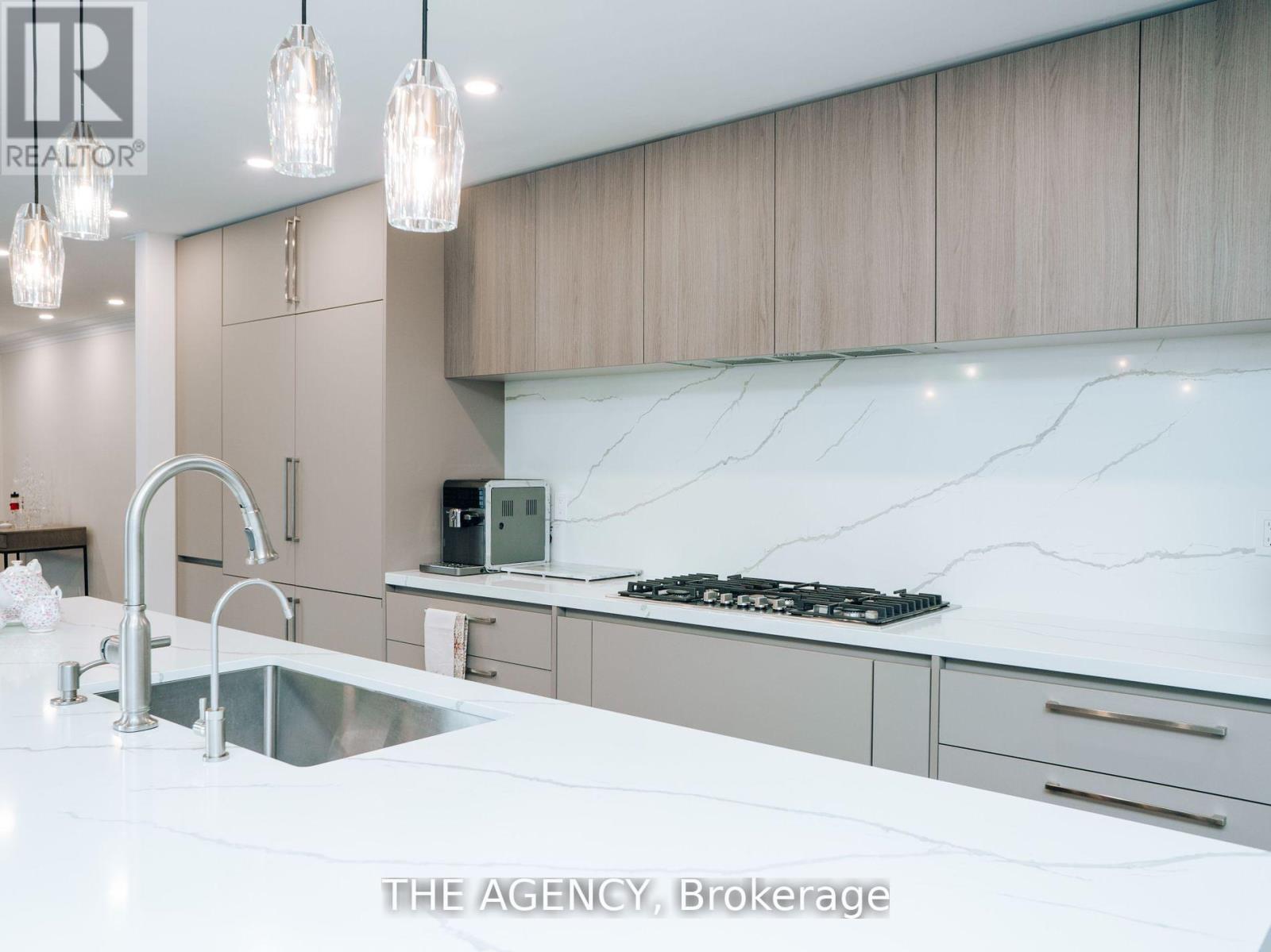 7 Shady Oaks Crescent, Toronto, Ontario  M3C 2L4 - Photo 14 - C12688916